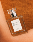 Eau de Parfum No.09 Vallee De Farney 1.7oz leaning