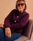 Sardine Aster Amaro Breeze Sunglasses model sitting