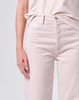 Ren Jean in Foundation super close up front