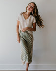 Velvet V Neck Linen Knit Tee full body