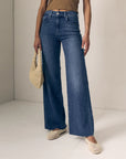 Column Jean in Millie close up front view