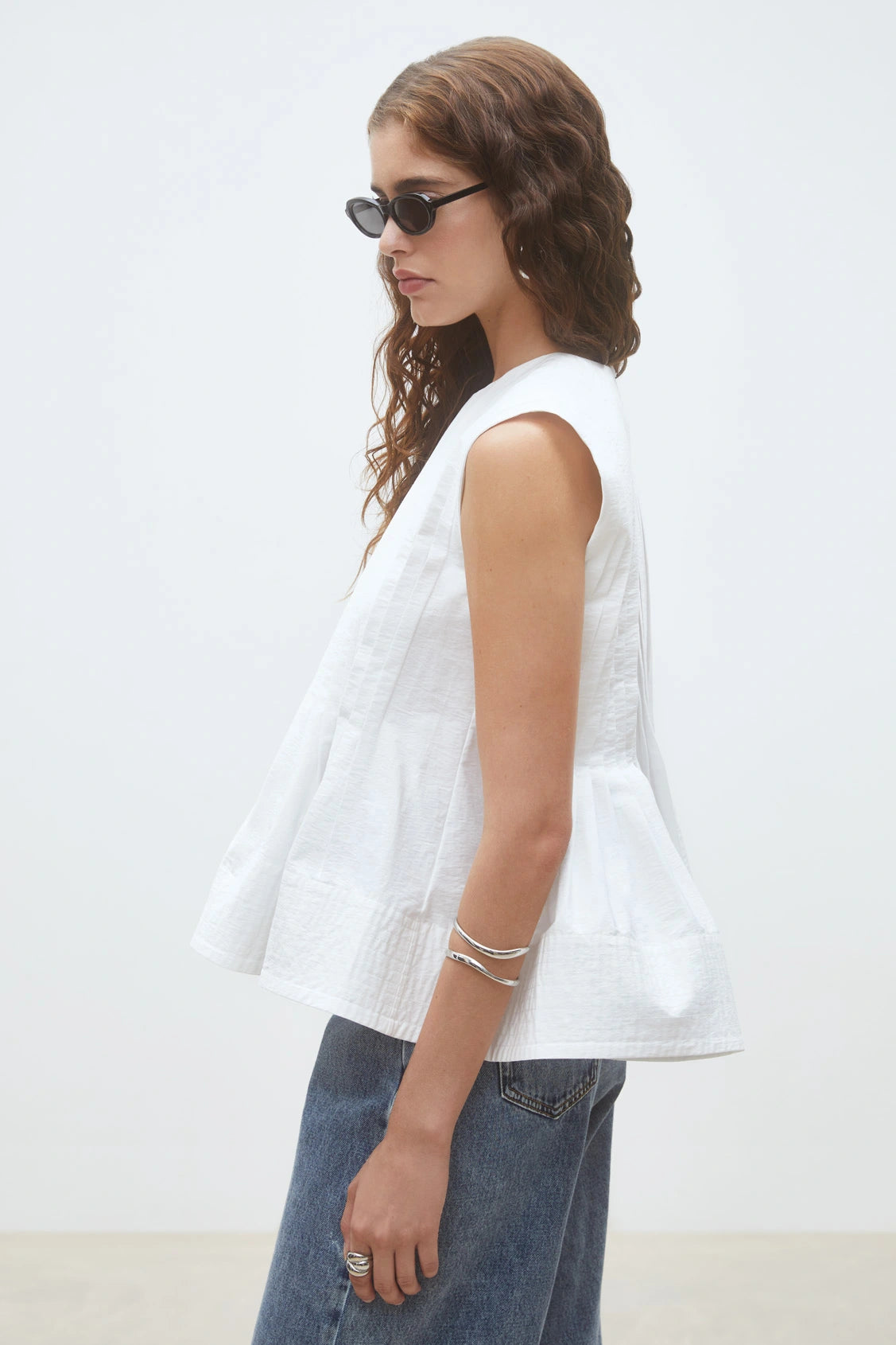 Luigi Sleeveless Pleat Top close up side view