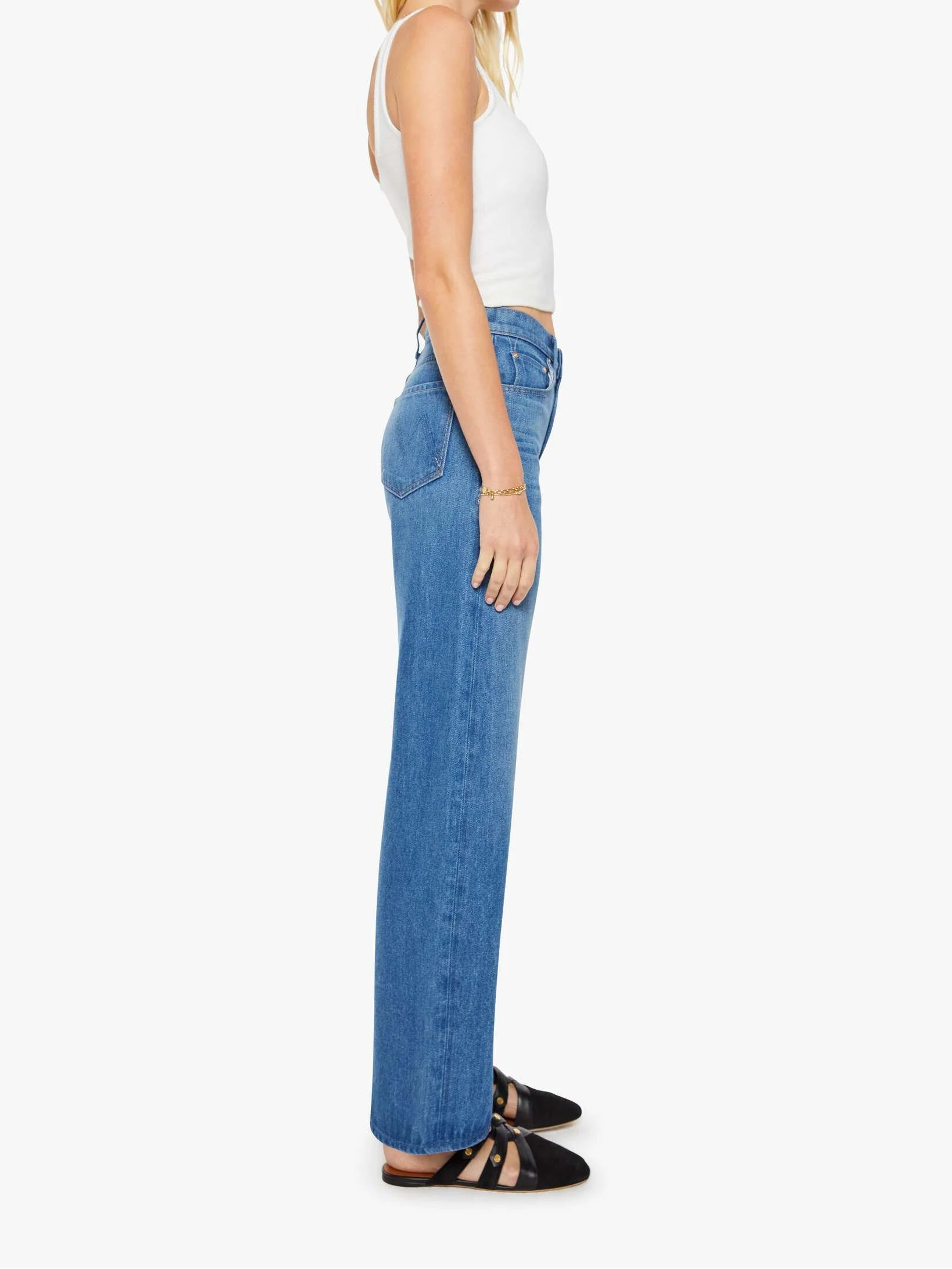 The Mid Rise Lasso Sneak Breaking New Ground full body side