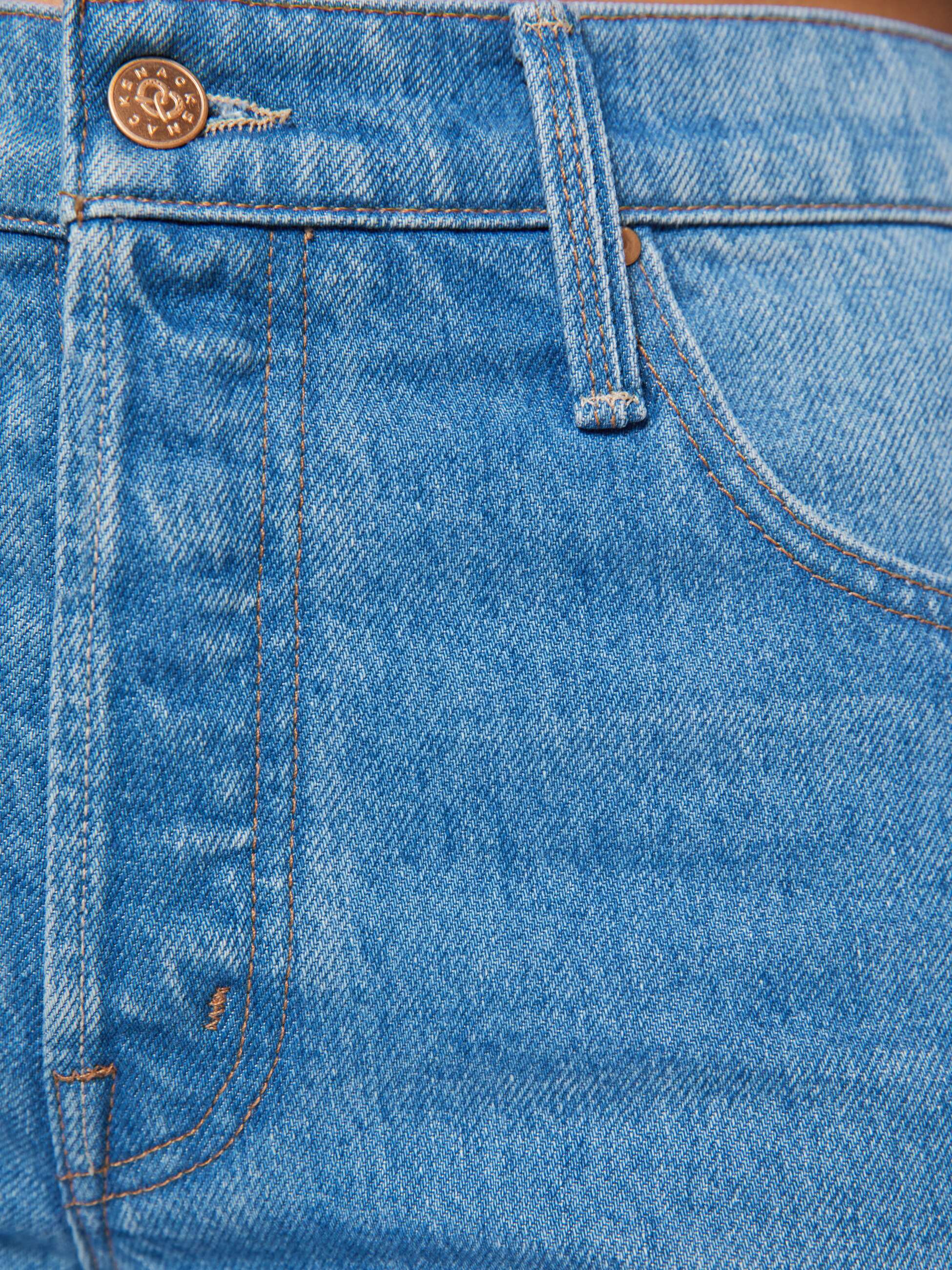 The Smoothie Crop Cuff Secret Ingredient super close up front