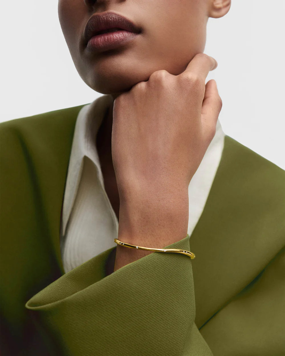 Air Bangle on wrist