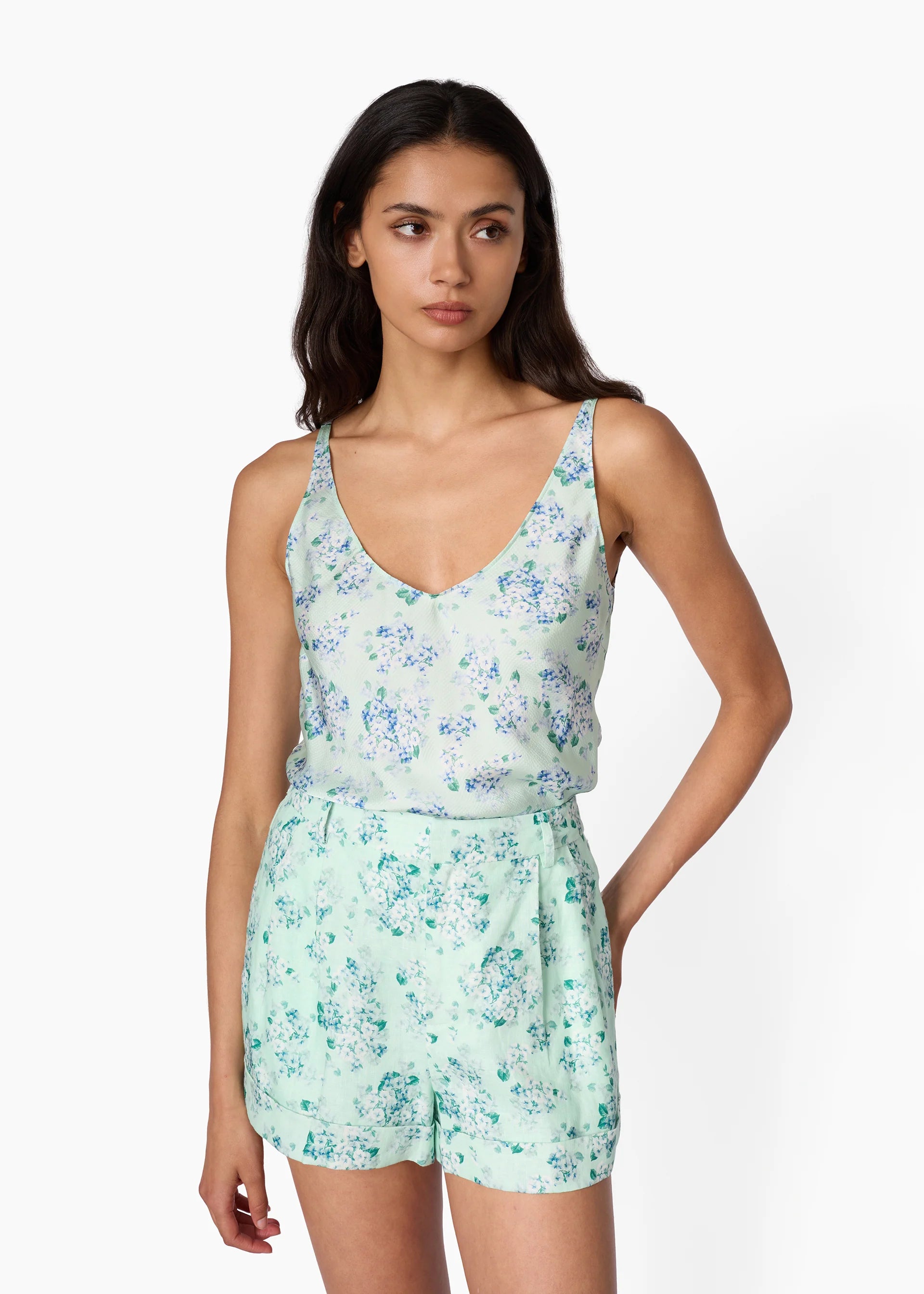 Ravi Linen Short Climbing Hydrangea with matching tank
