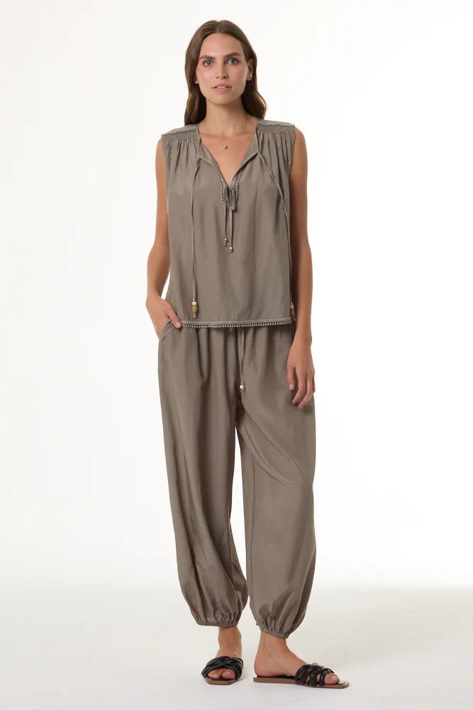 Arna Harem Jogger full body front view with matching top on model