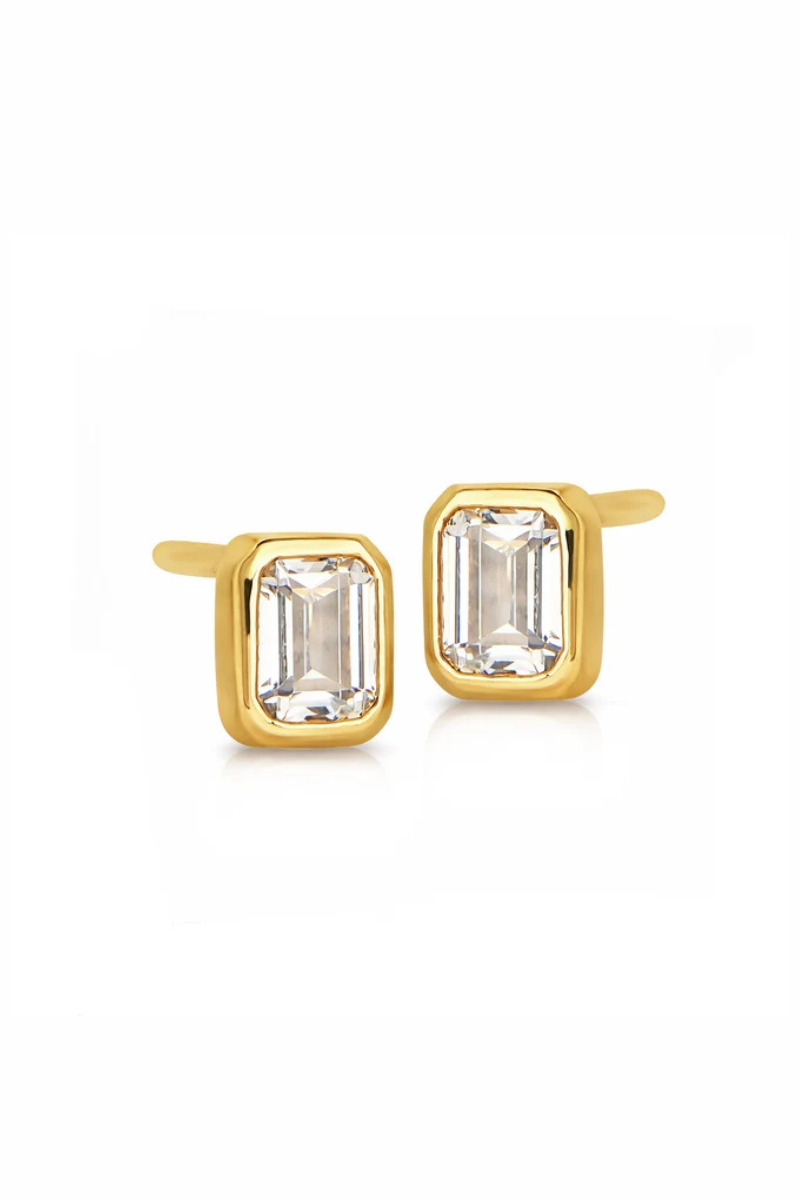 Lola Baguette Stud close up