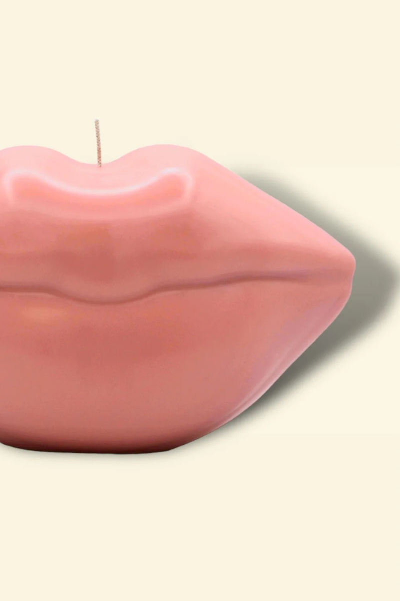 Davie Ocho Big Kiss Candle Beeswax Soy in Blush close up