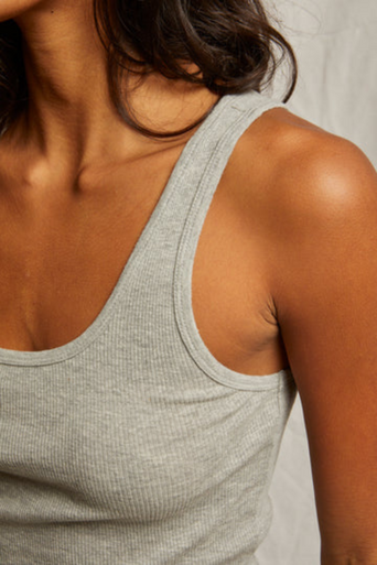 Perfect White Tee Mia Fine Rib Heather Tank close up
