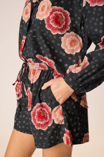Natalie Martin Jasper Poppy Print Short pocket detail