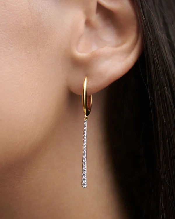 Olga Hoop on ear