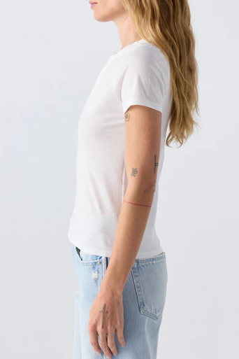 Amo Delightful Tee side