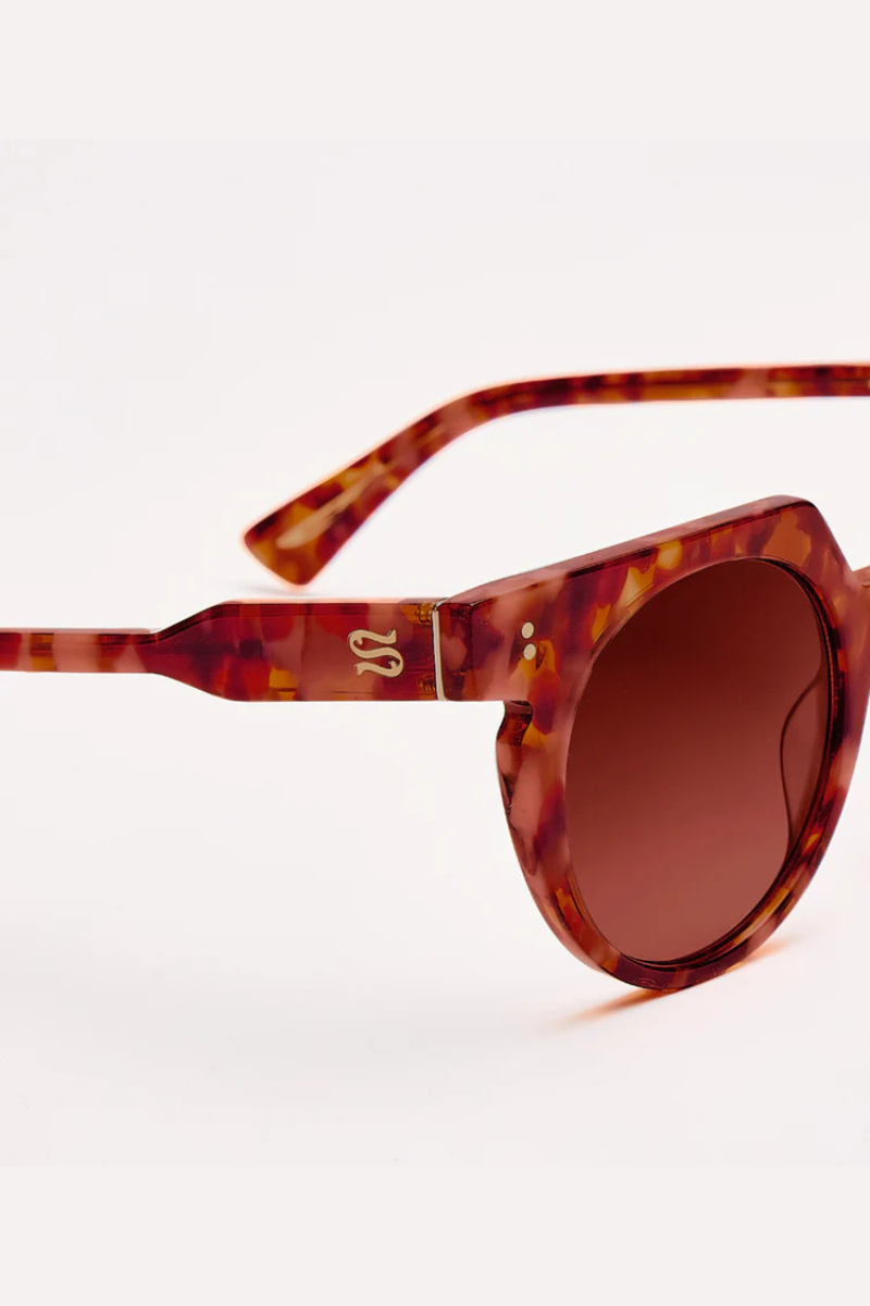Sardine Aster Amaro Breeze Sunglasses close up side