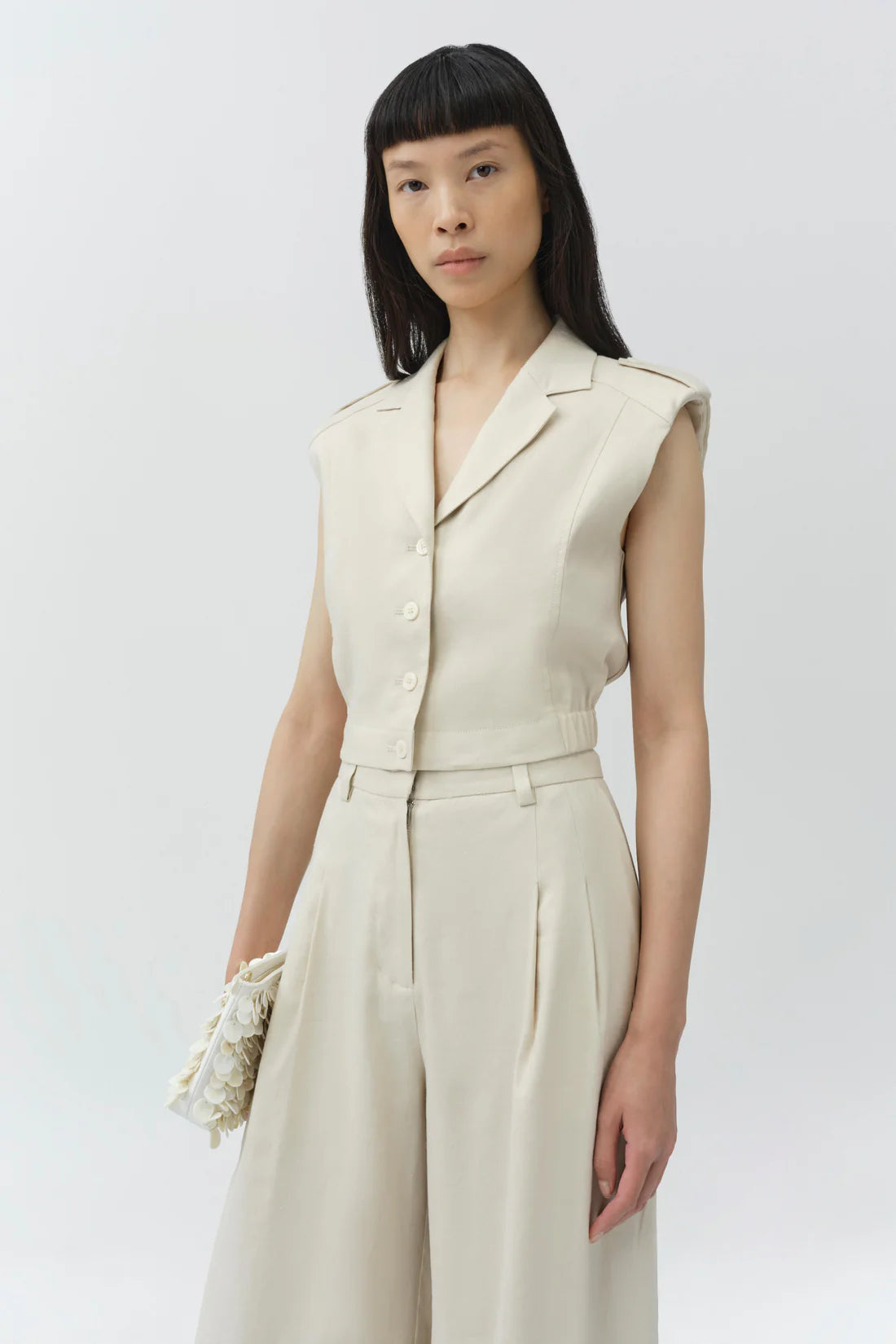 Ramsey Linen Wide Leg Pant front close up 
