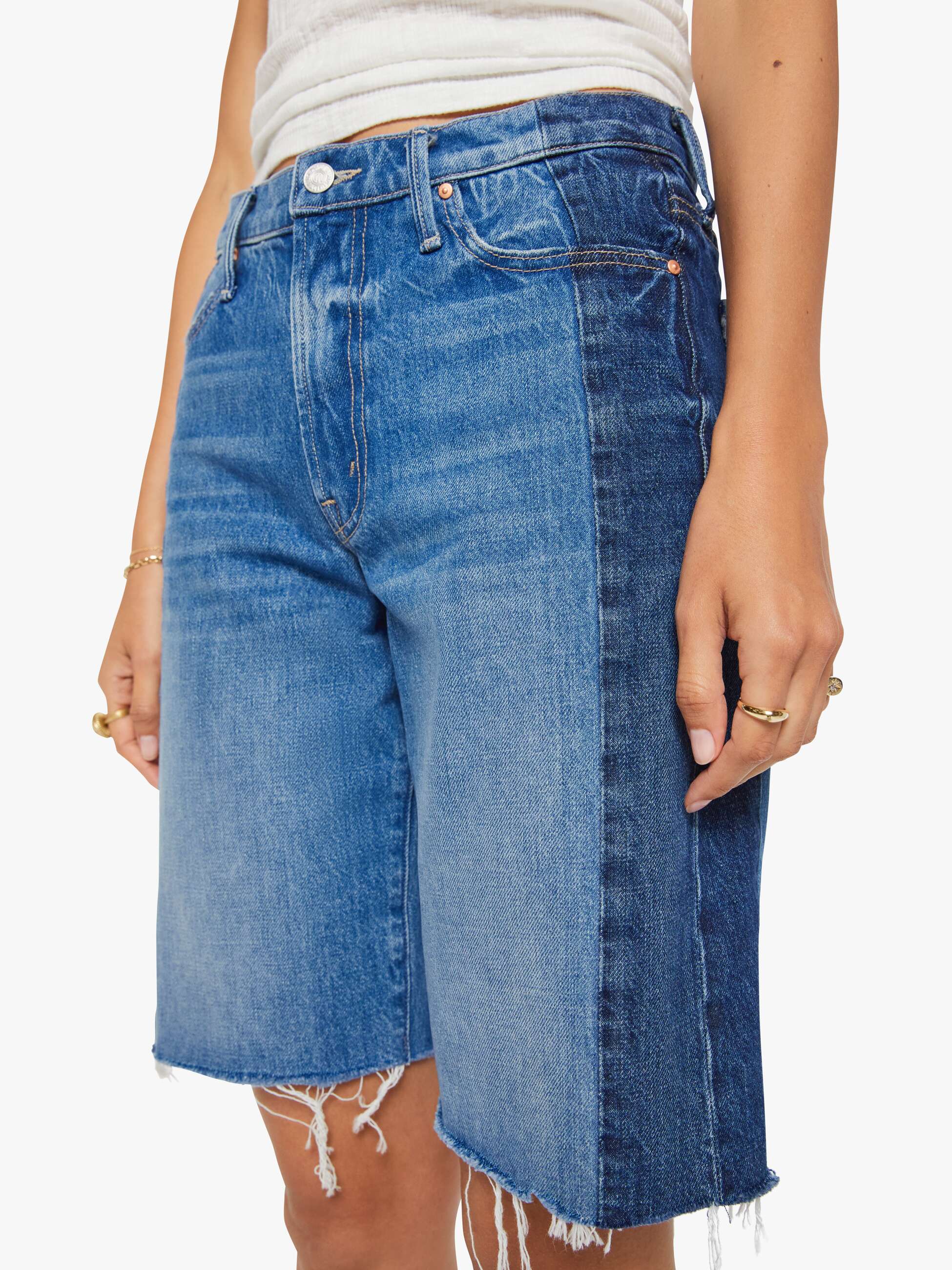 The Mid Rise Maven Bermuda Fray close up front