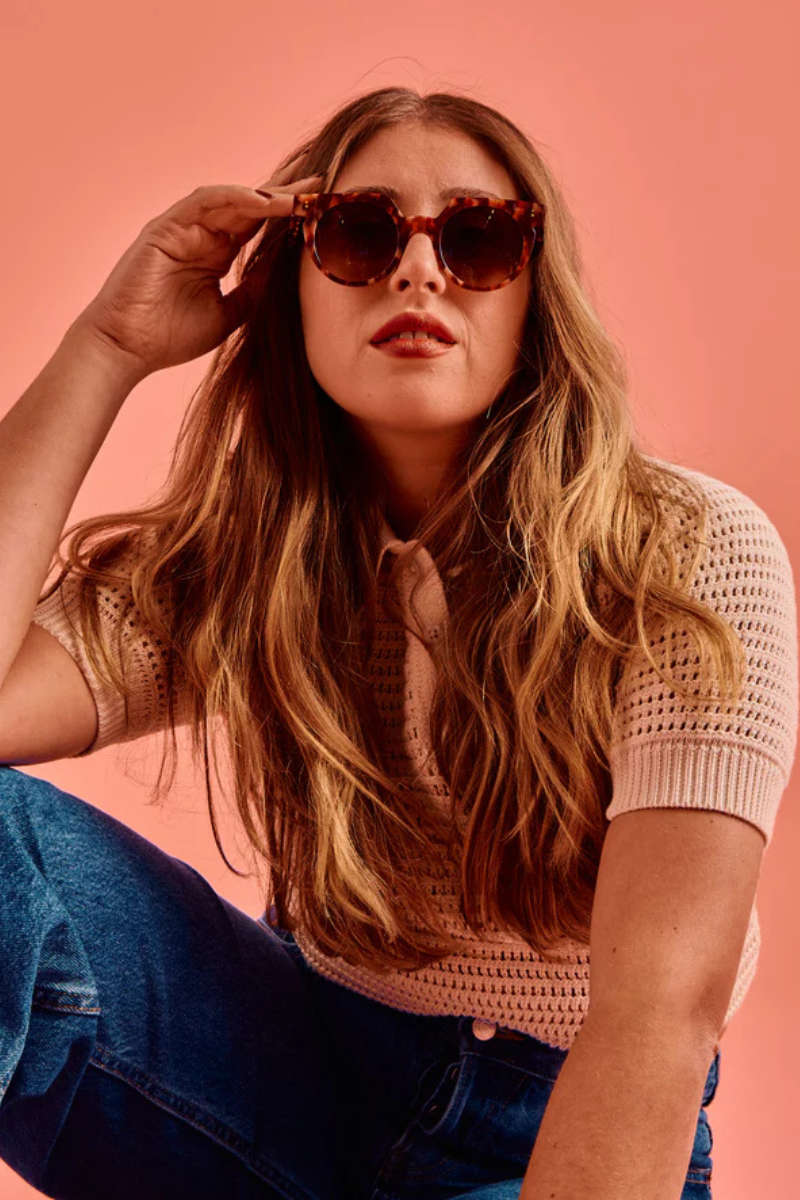 Sardine Aster Amaro Breeze Sunglasses on model