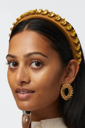 Lele Sadoughi Alice Wreath Headband on model front/side view