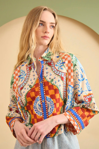 Hunter Bell Clarke Shirt closed, close up