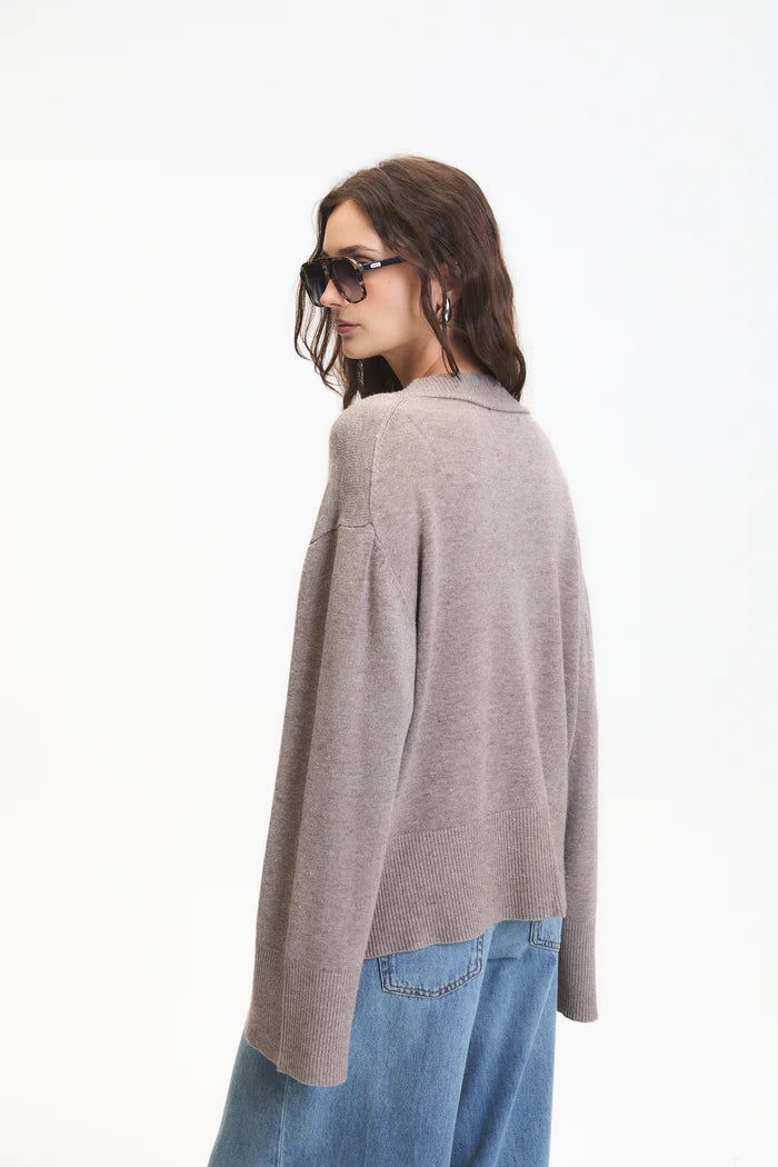 Asclepias V-neck Sweater back/side
