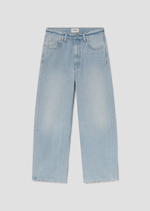 Low Curve Jean in Memory front view on white background
