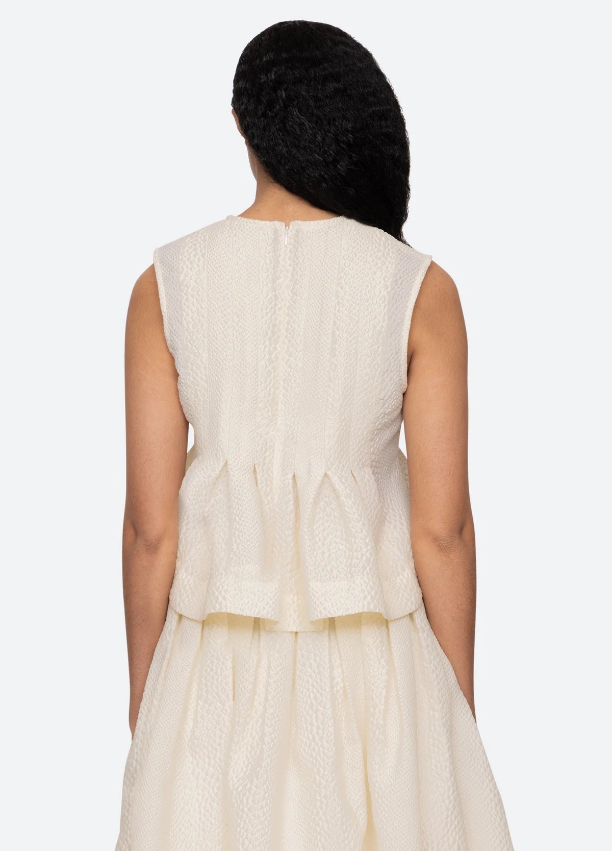 Fayetta Embossed Top back