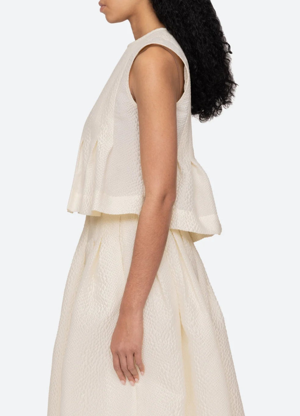 Fayetta Embossed Top side
