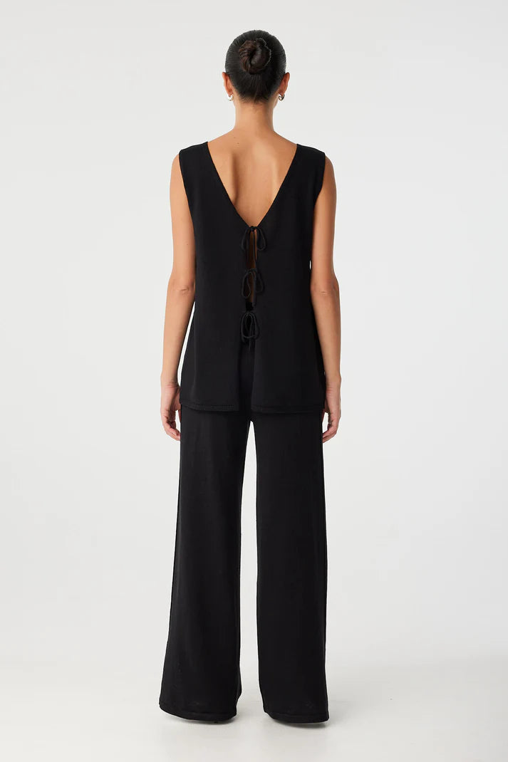 Poppy Reversible Longline Tank with ties in back and Poppy Pant, back view