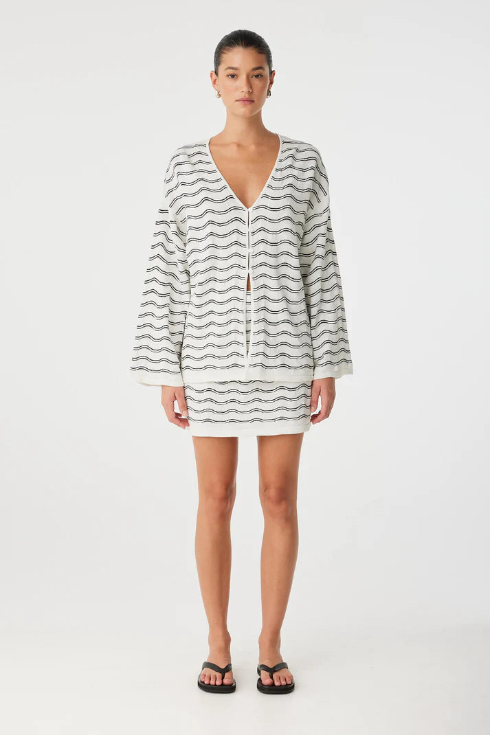 Onda Long Sleeve Top full body front