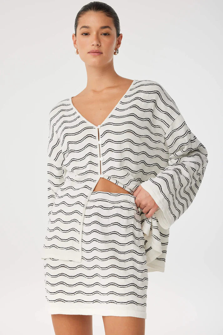Onda Long Sleeve Top close up