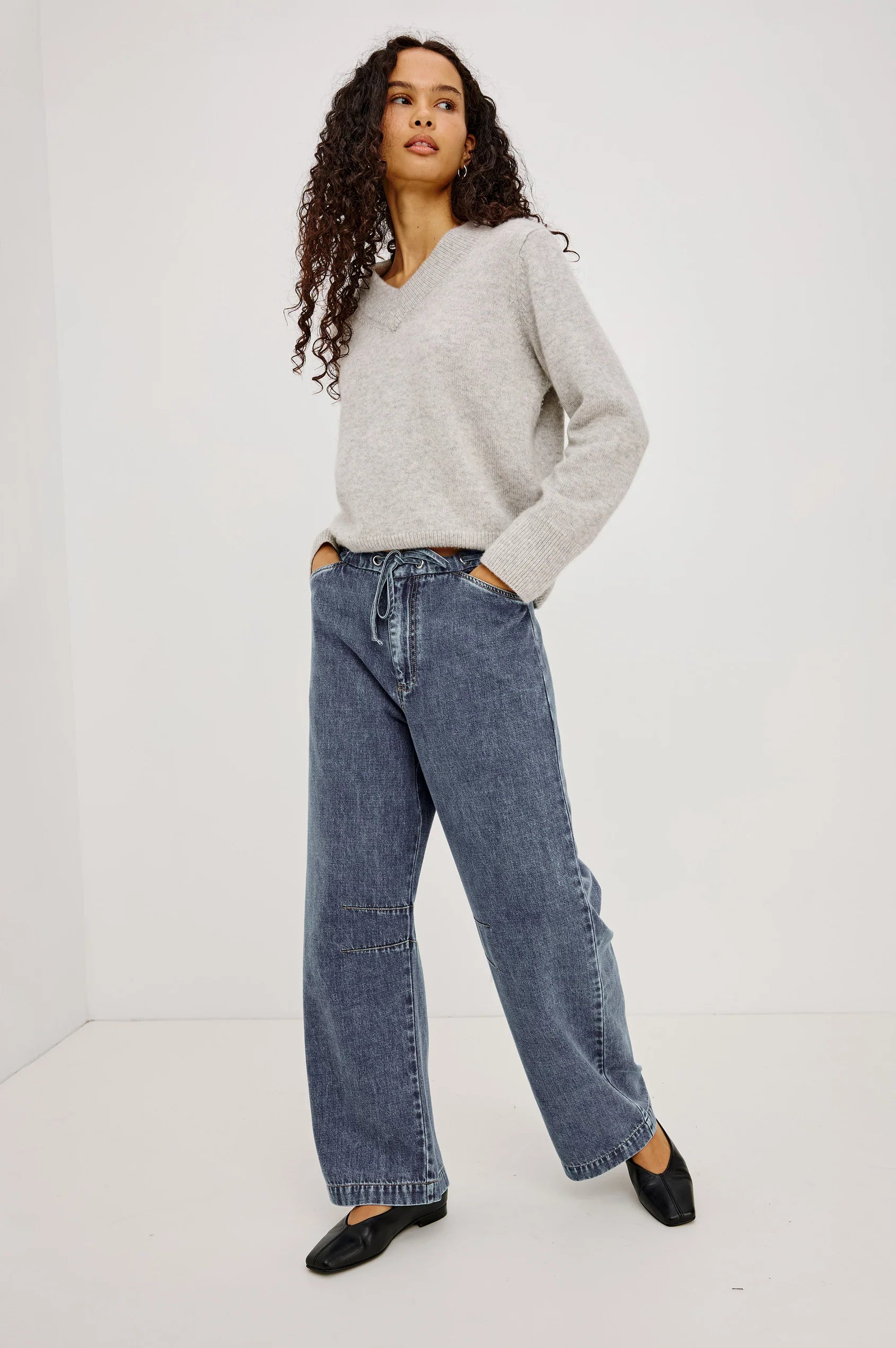 Barry Pant front view, hands in pockets