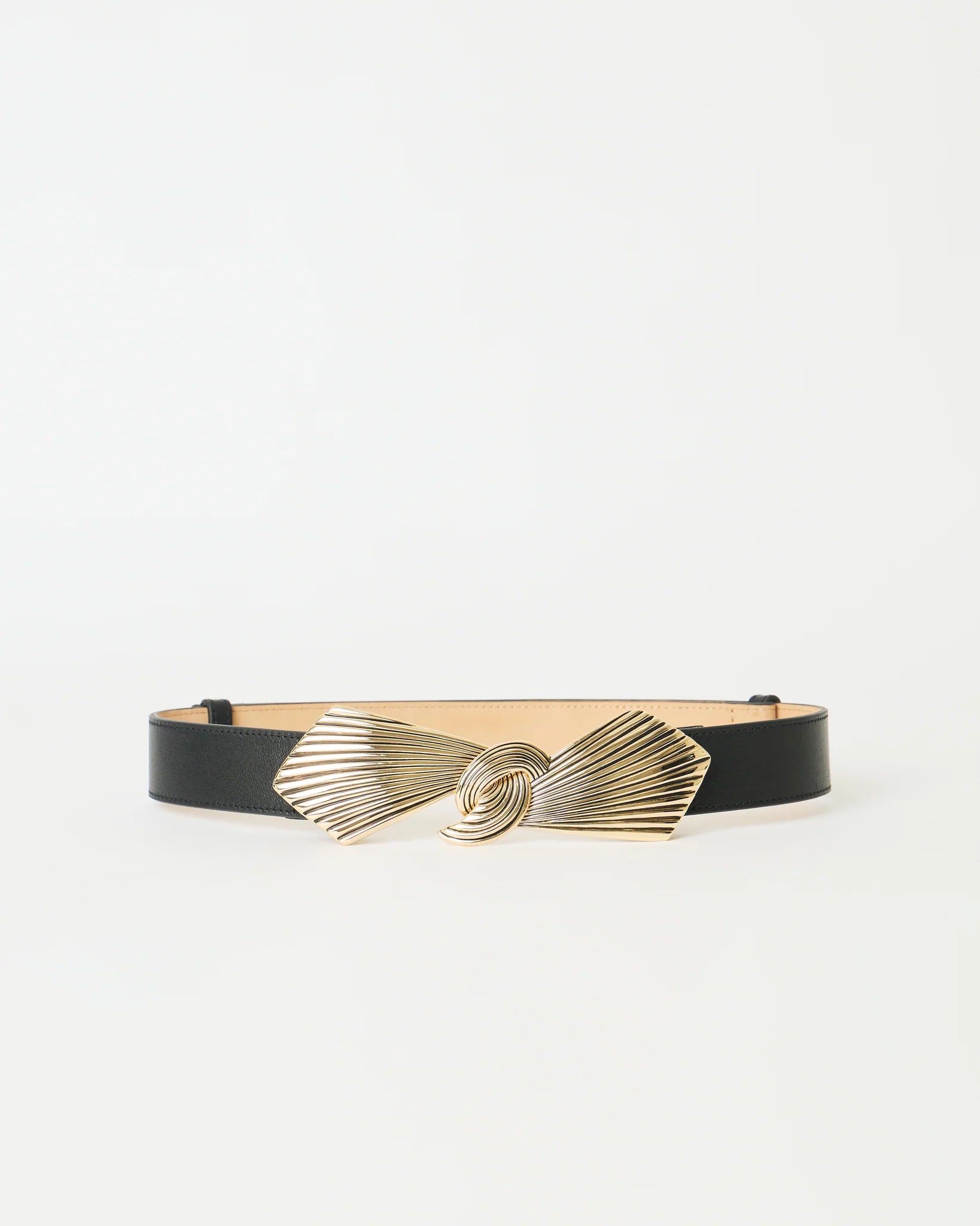 Syna Leather Belt by itself