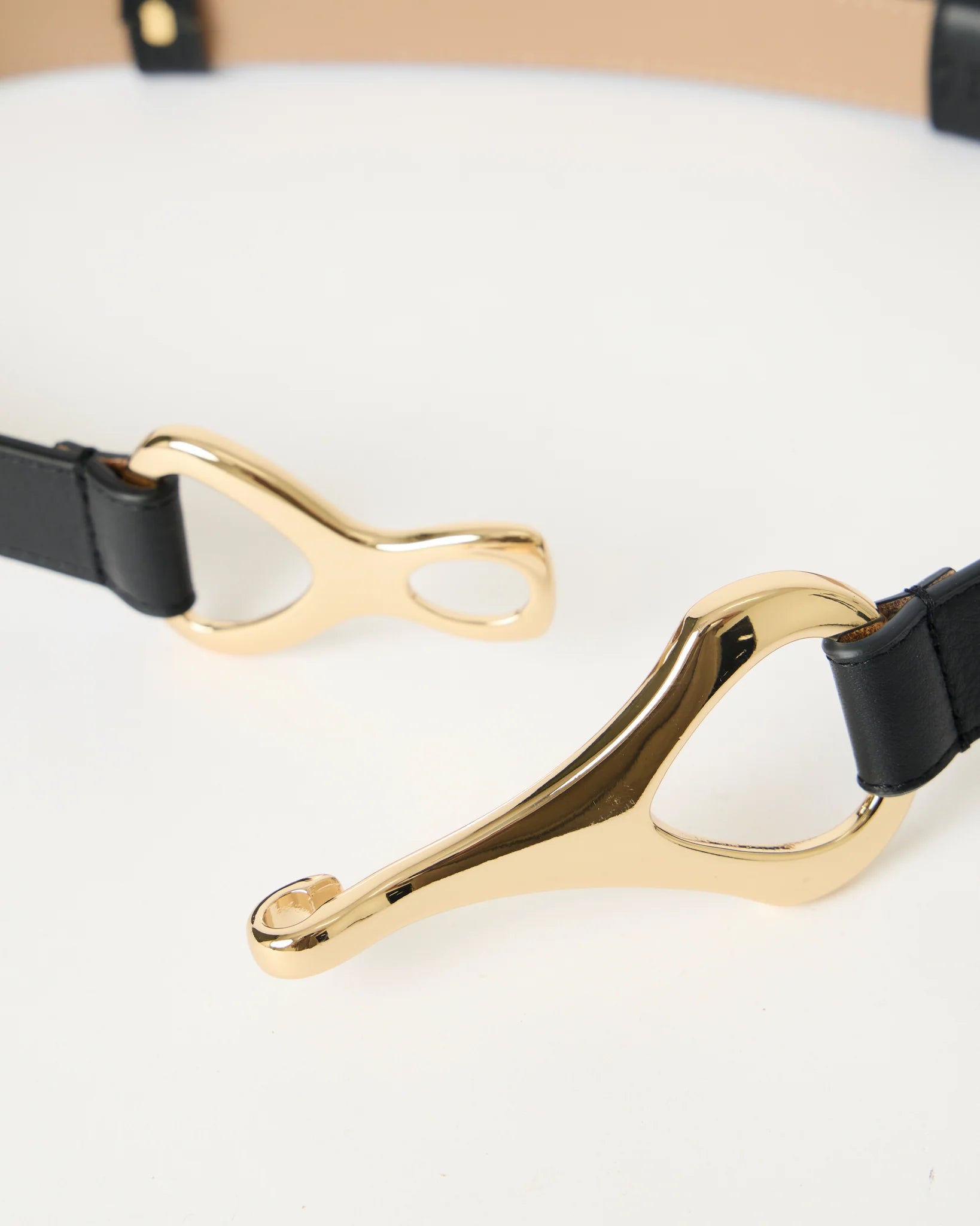 Gideon Belt hook detail