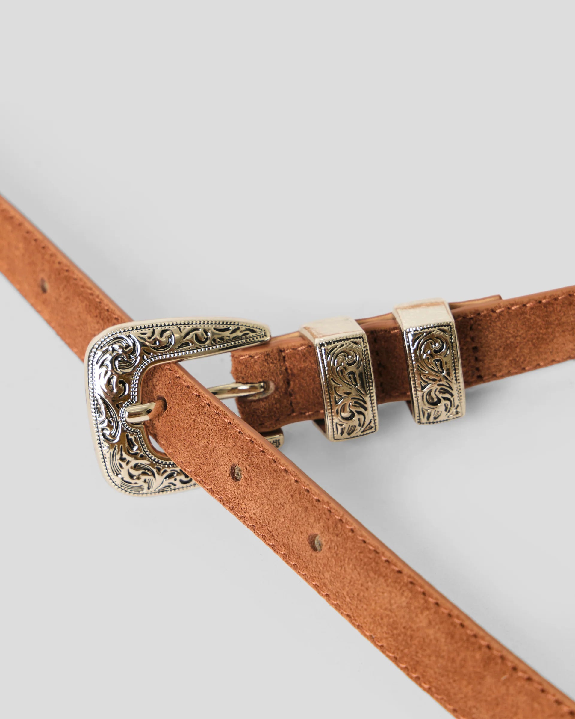 Gunnar Suede Belt close up of buckle