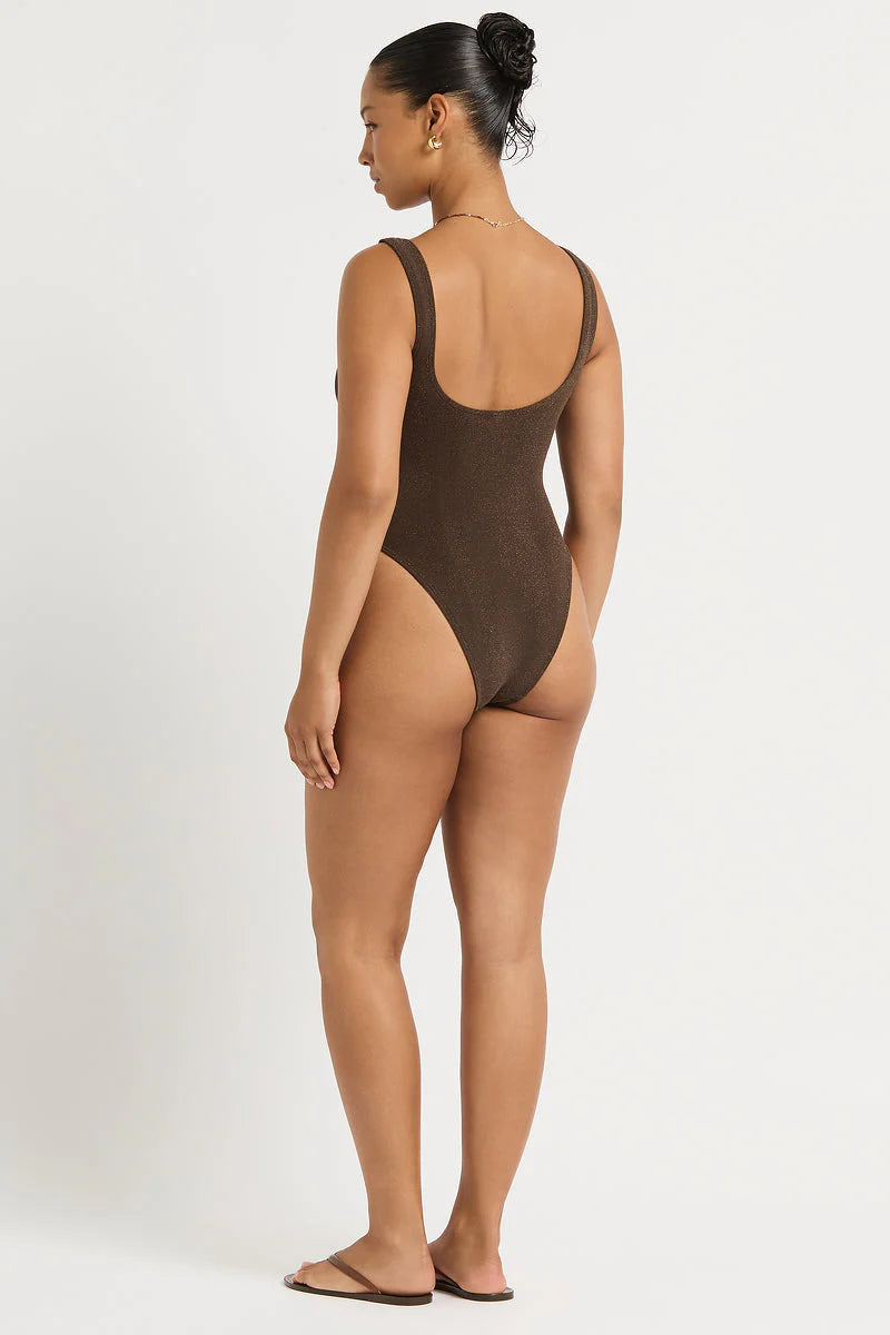 Ring Maddox One Piece back, model size M