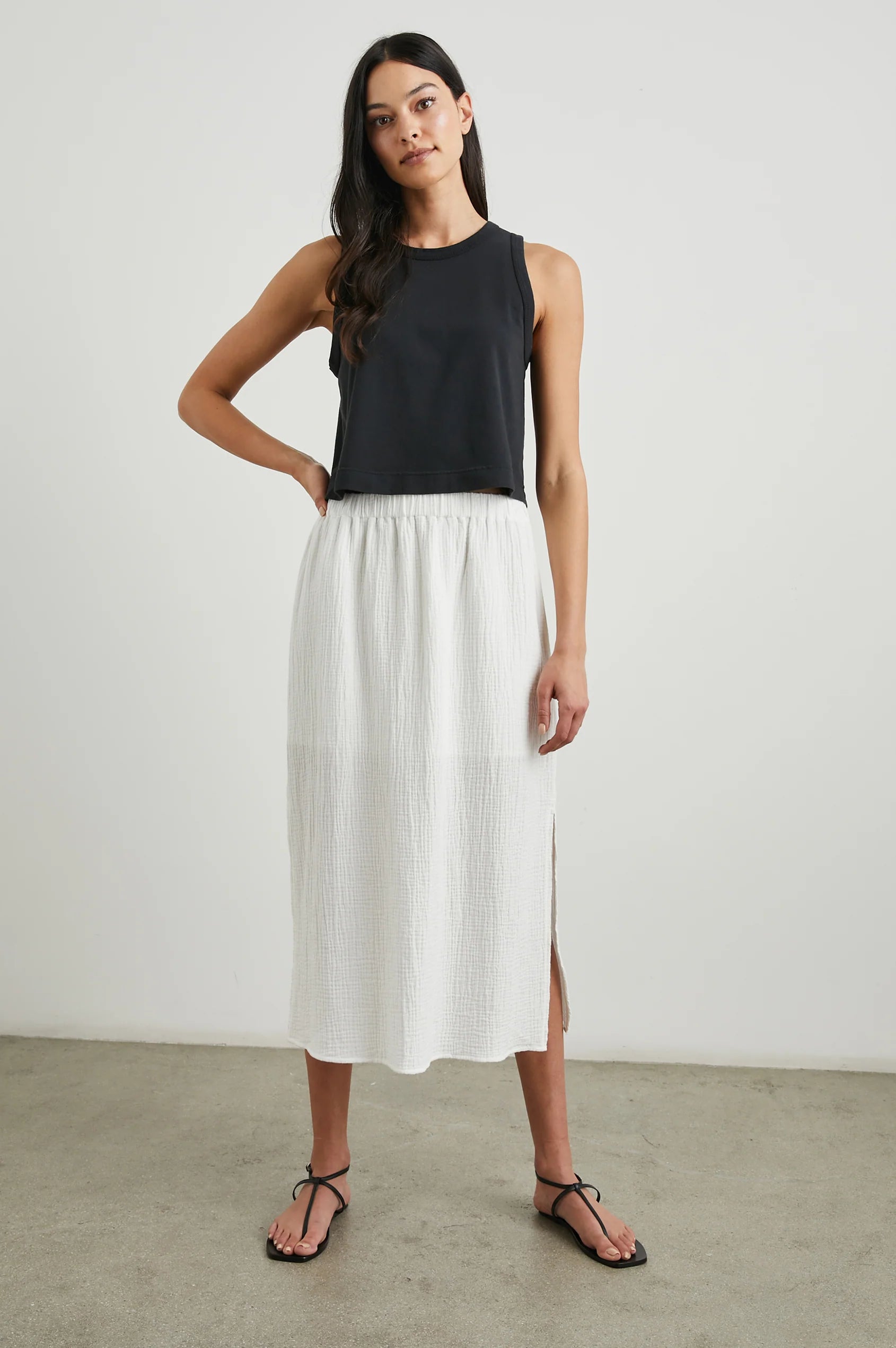 The Boxy Tank Black full body front