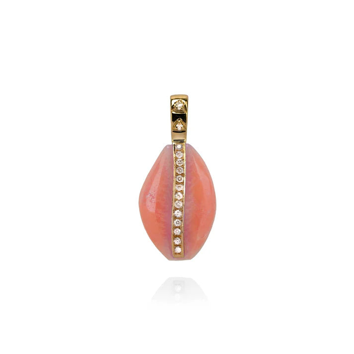 Carnelian Cowrie Pendant close up