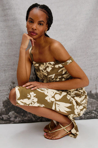 Rails Damaris Tropical Midi Dress model crouching