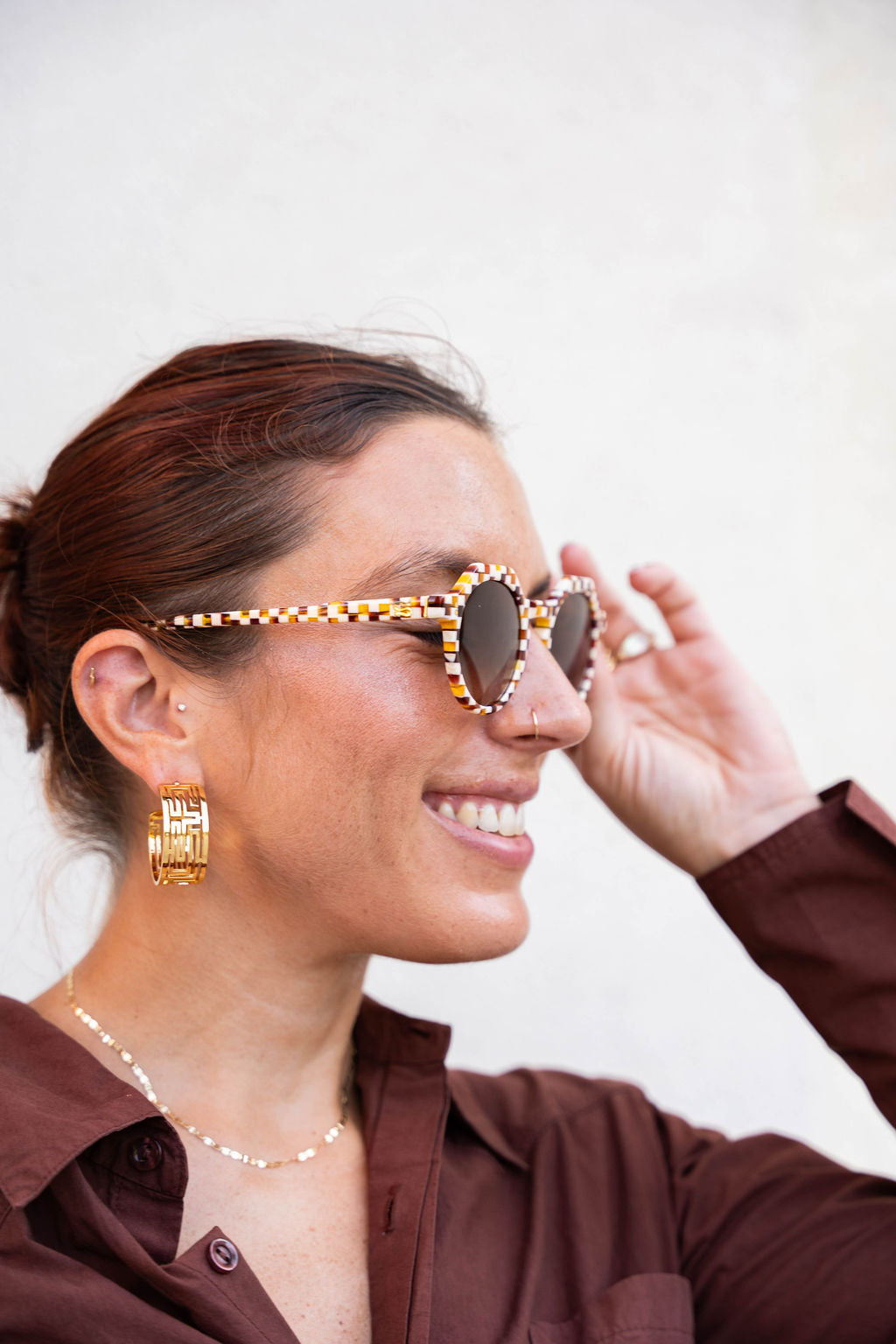 Georgie Toasted Moxie Checkered Sunglasses on model
