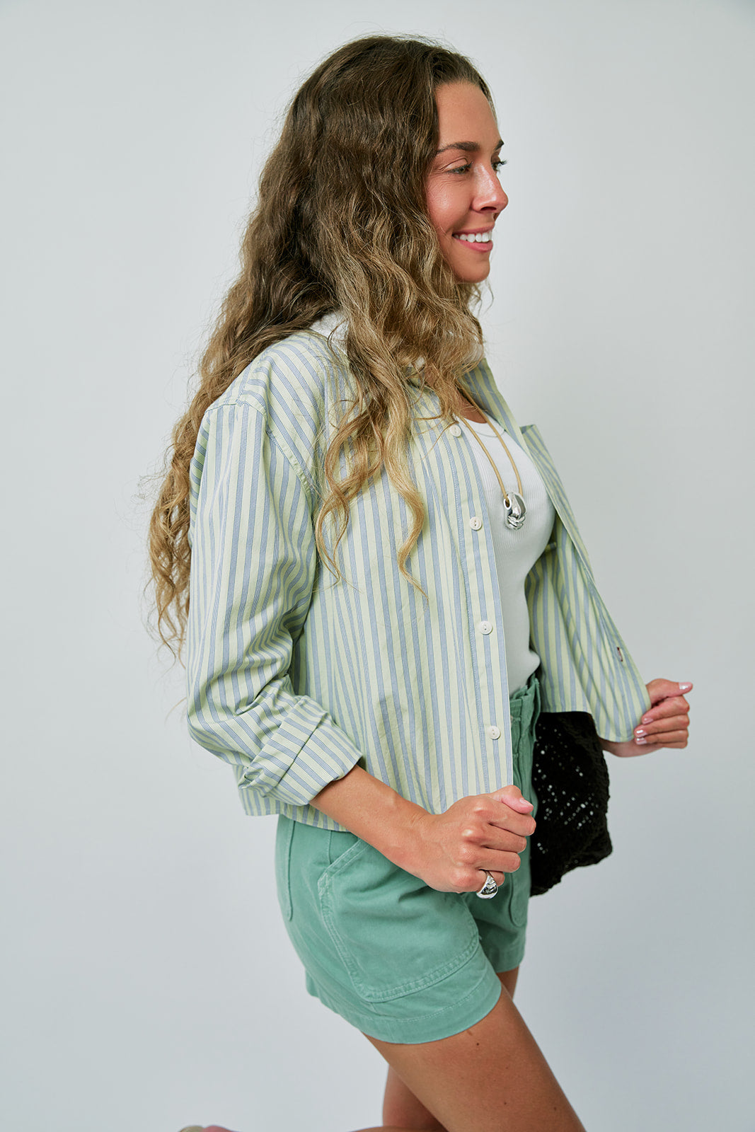 Ruth Crop in Thistle side view, open