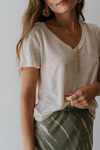 Velvet V Neck Linen Knit Tee close up