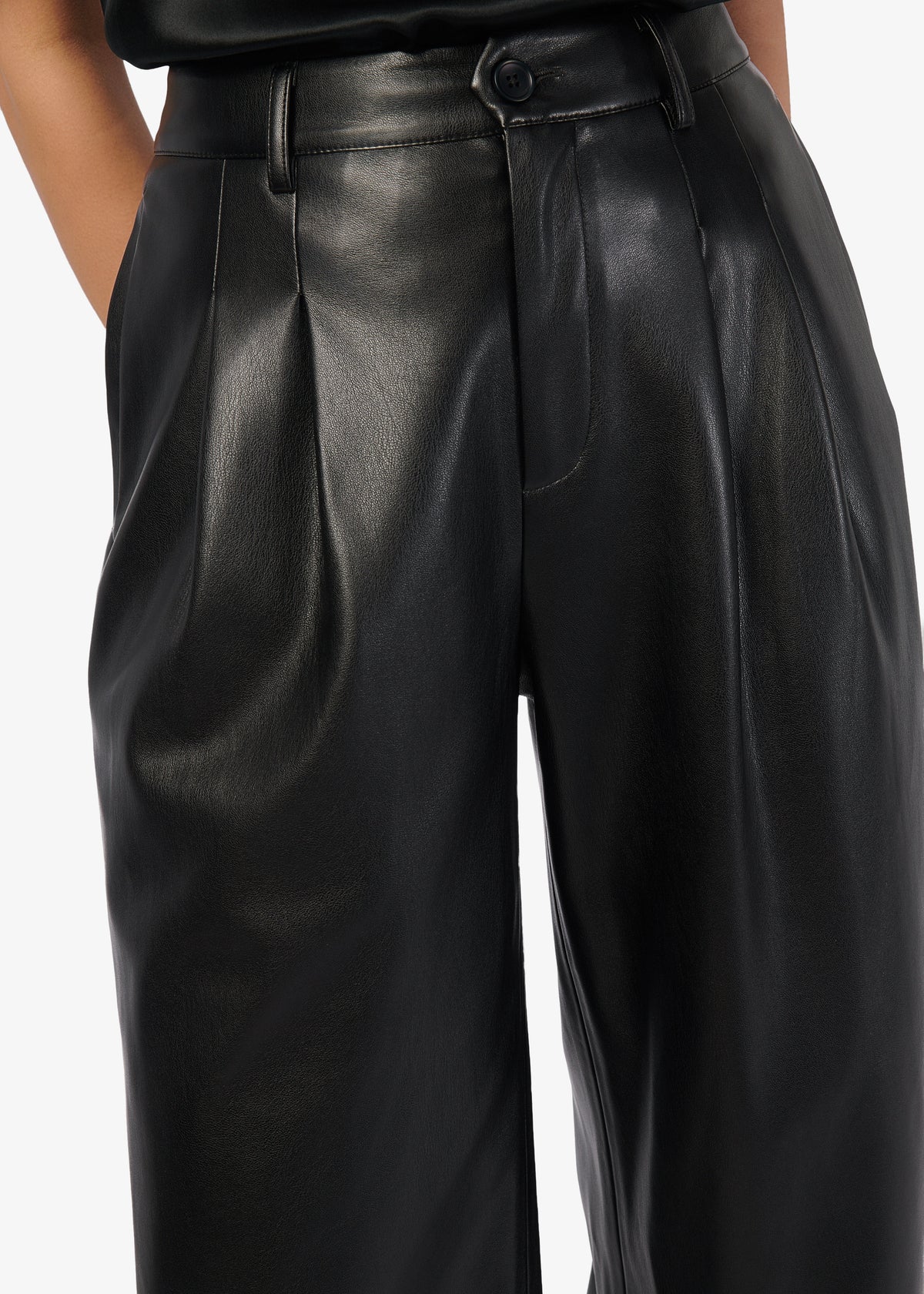 Andorra High Rise Pant close up