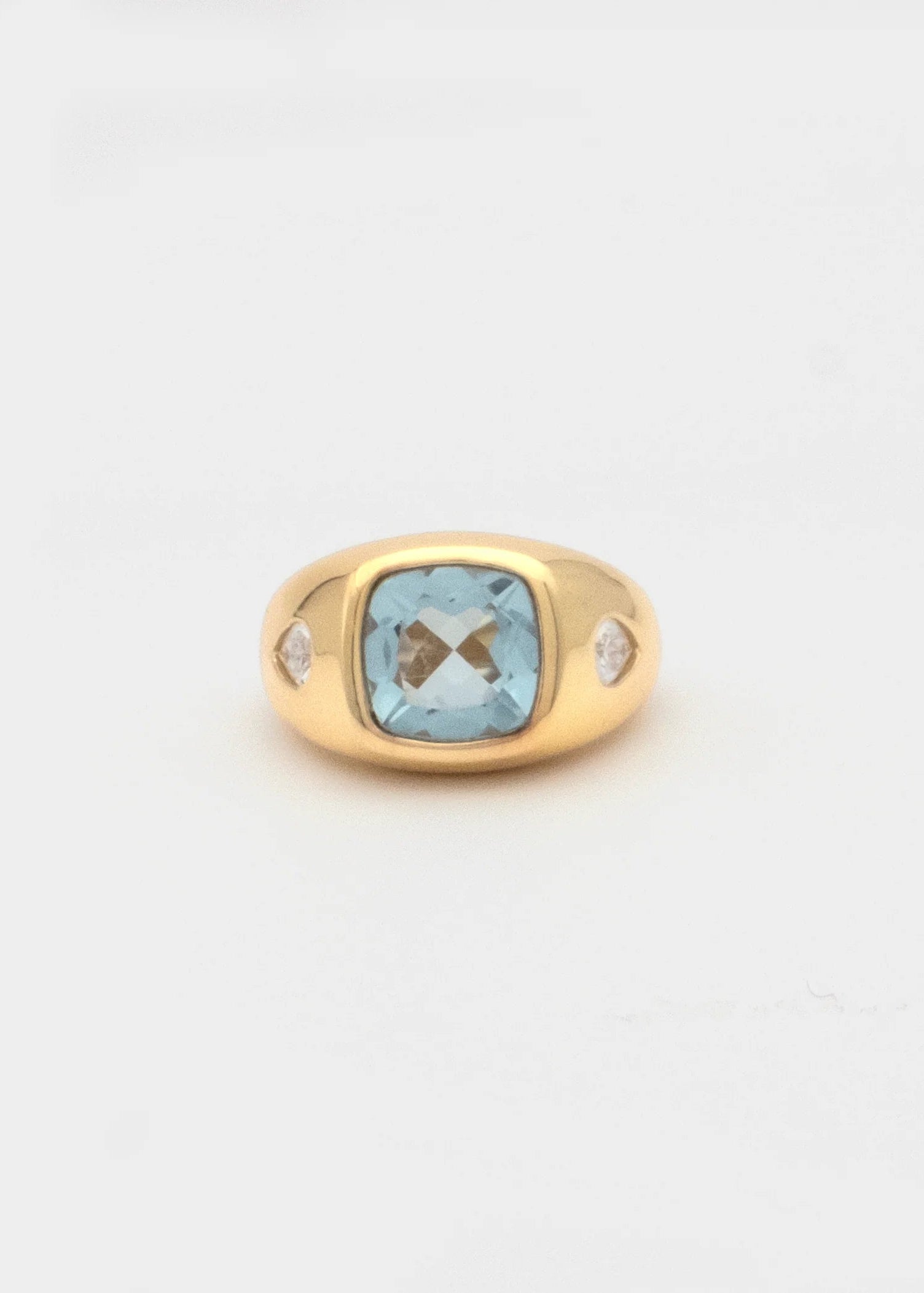 Giulia Pinky Ring Aquamarine top view