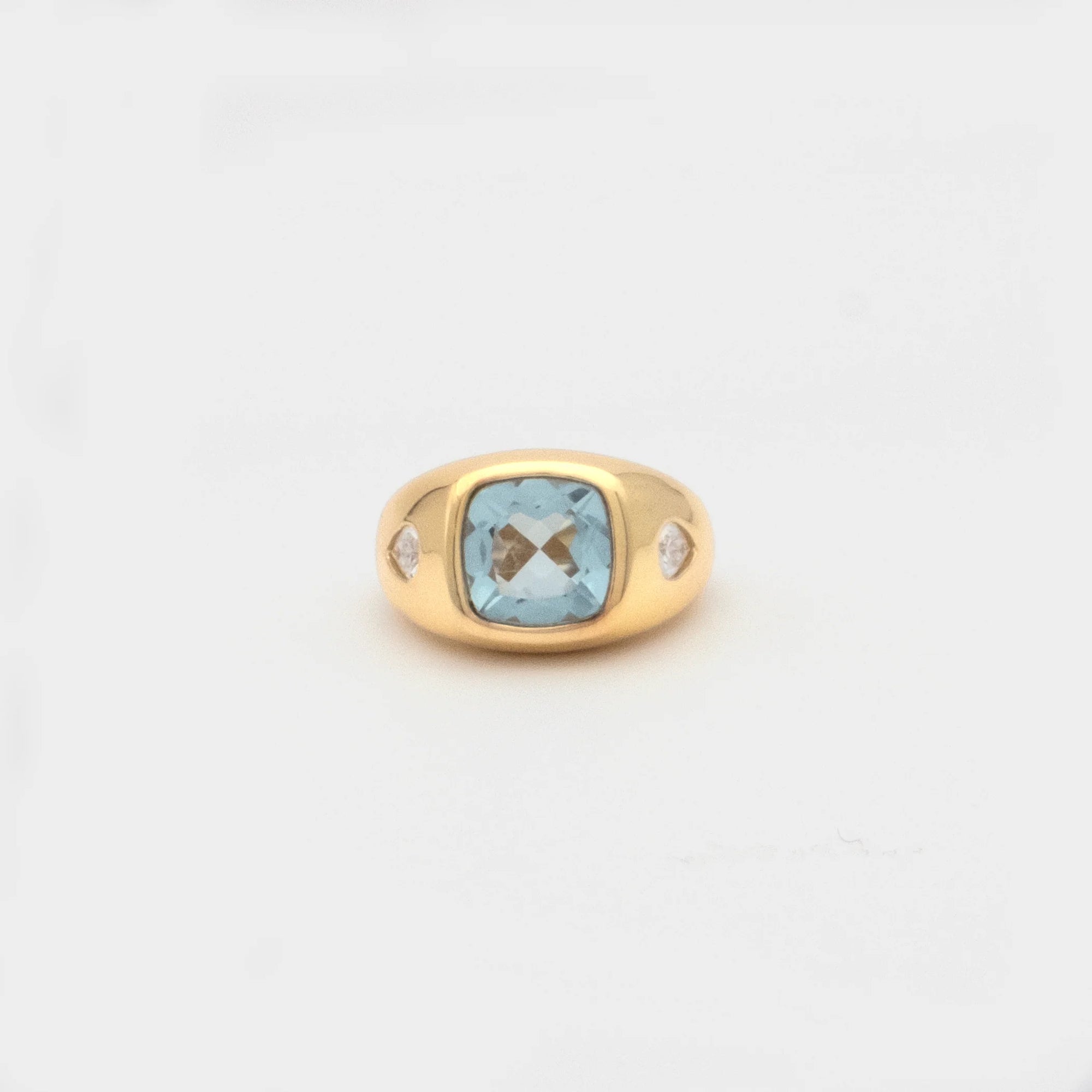 Giulia Pinky Ring Aquamarine top view