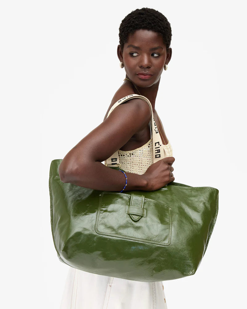 Grande Bateau Tote side view worn on model's shoulder
