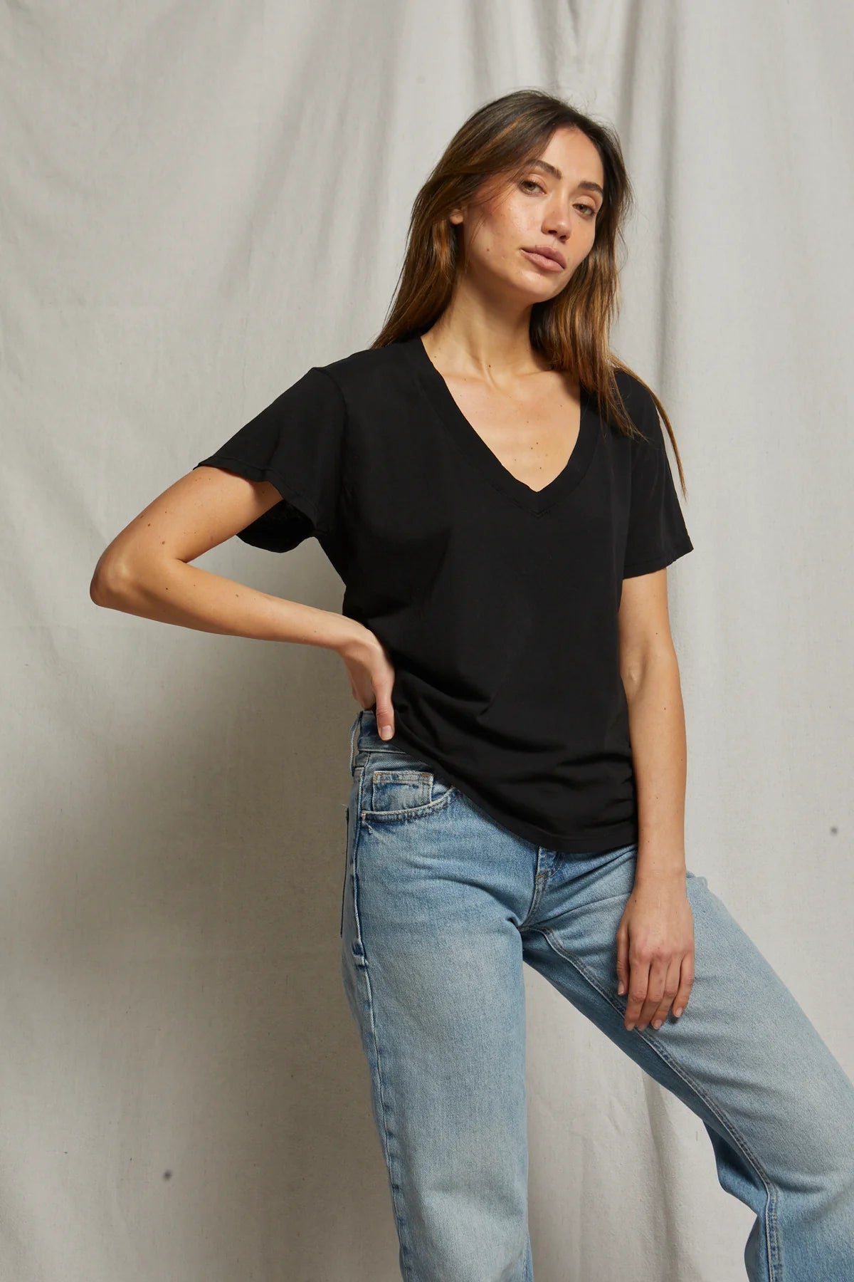 Hendrix V Neck Tee front