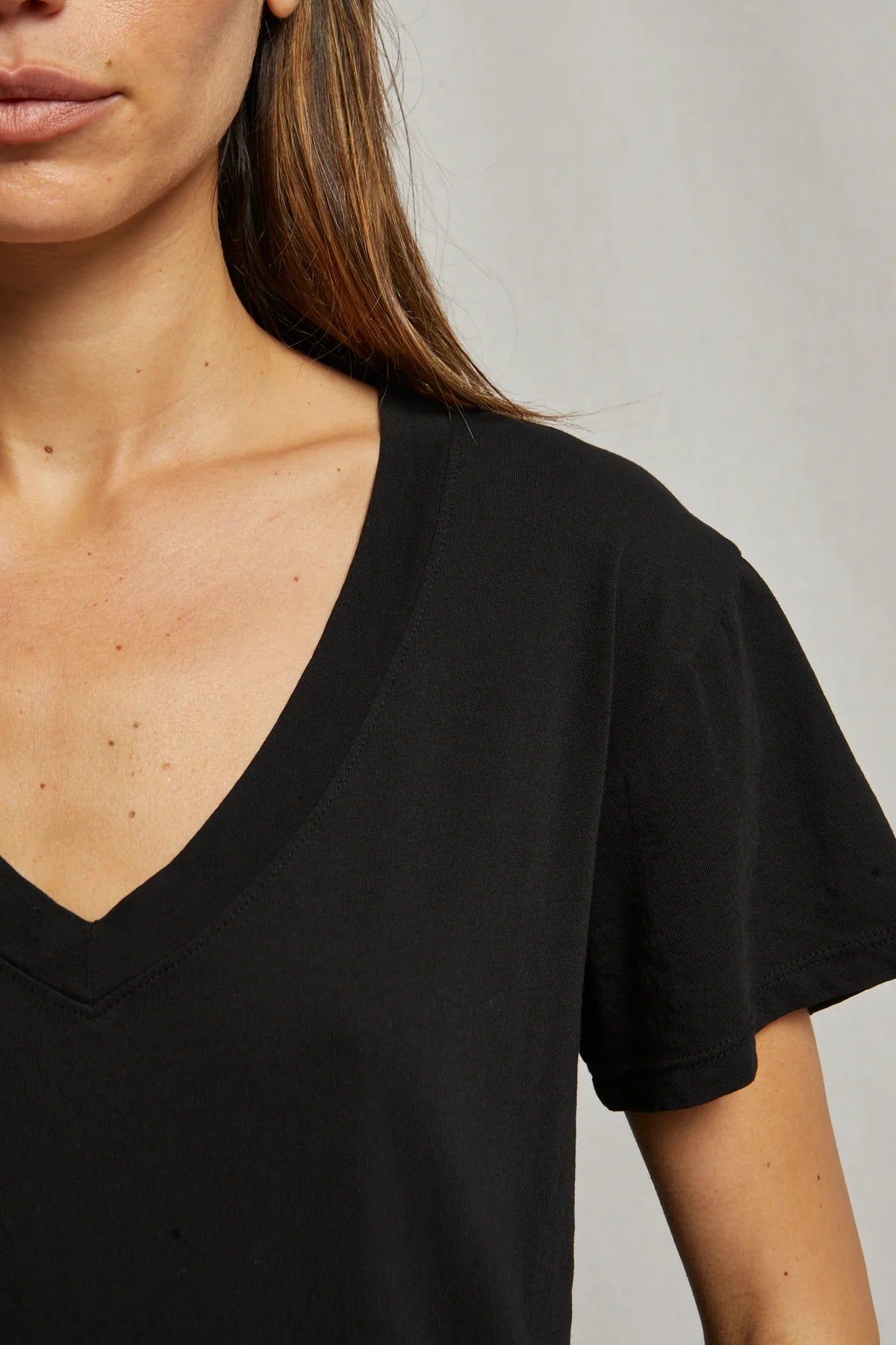 Hendrix V Neck Tee close up