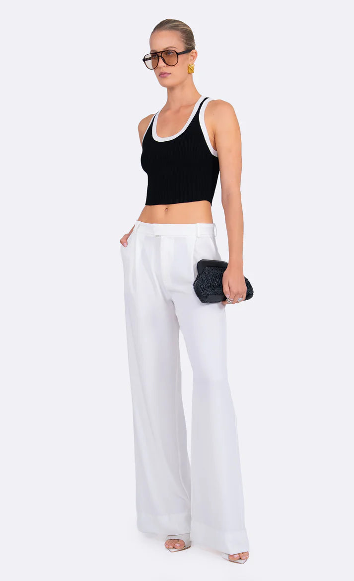 Eve Crop Black &amp; White full body front