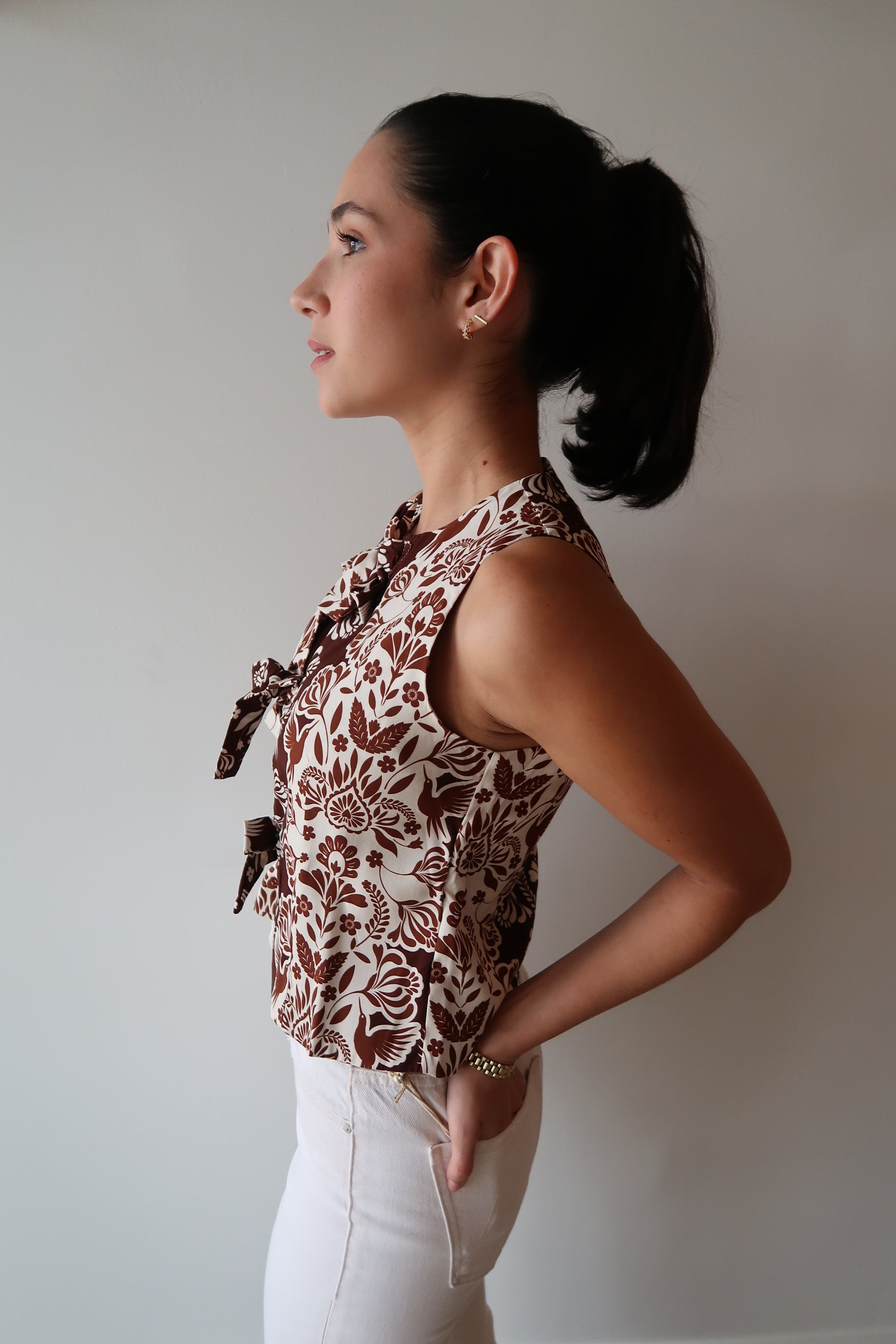 The Cliff Sleeveless Top side