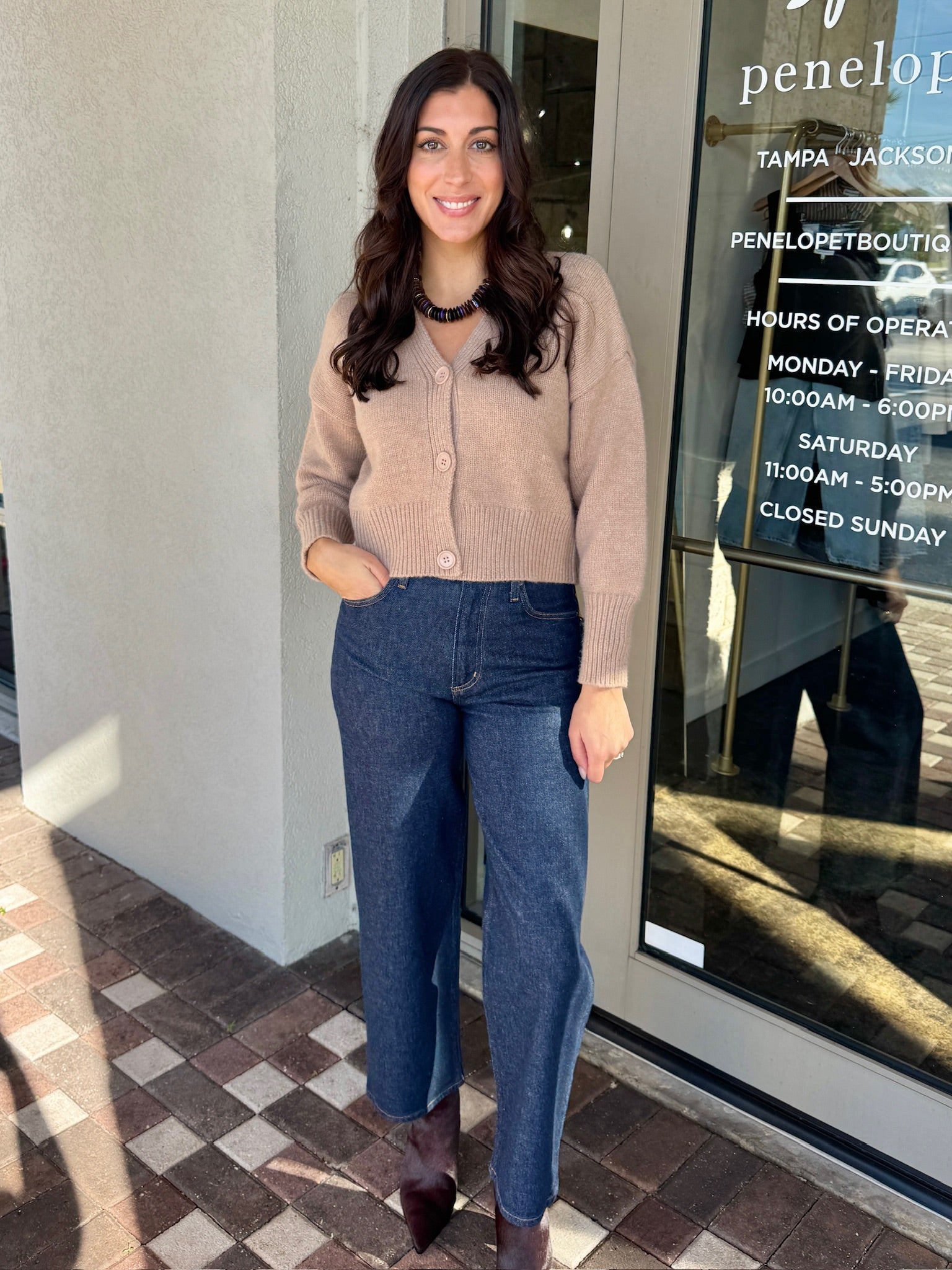 Phineas Cardigan Beige full body